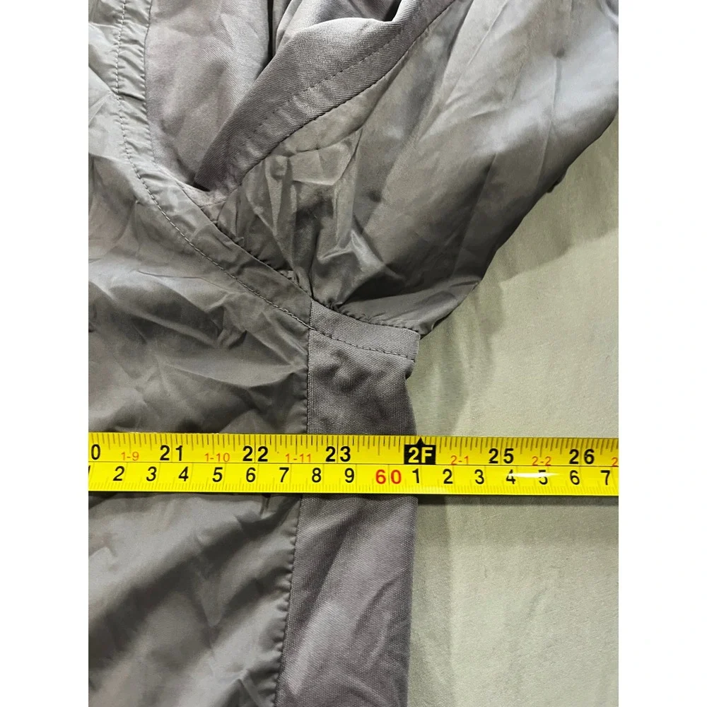 Nike Shield Mens XL Grey Full Zip Running Jacket Windbreaker Lightweight - Picture 8 of 9